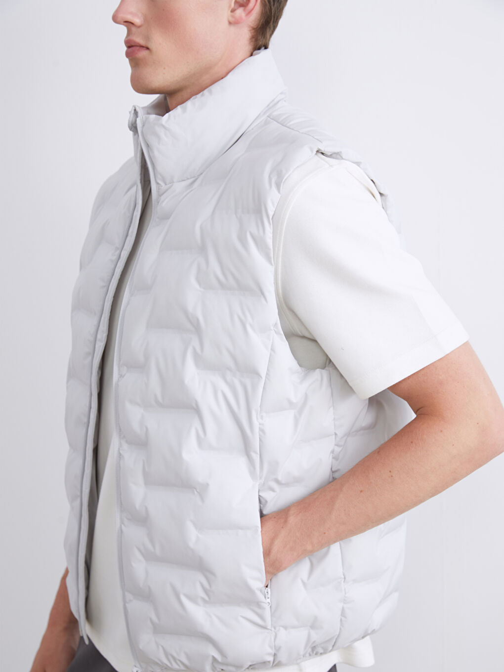 Gri Standart Kalıp Dik Yaka Erkek Şişme Yelek-4