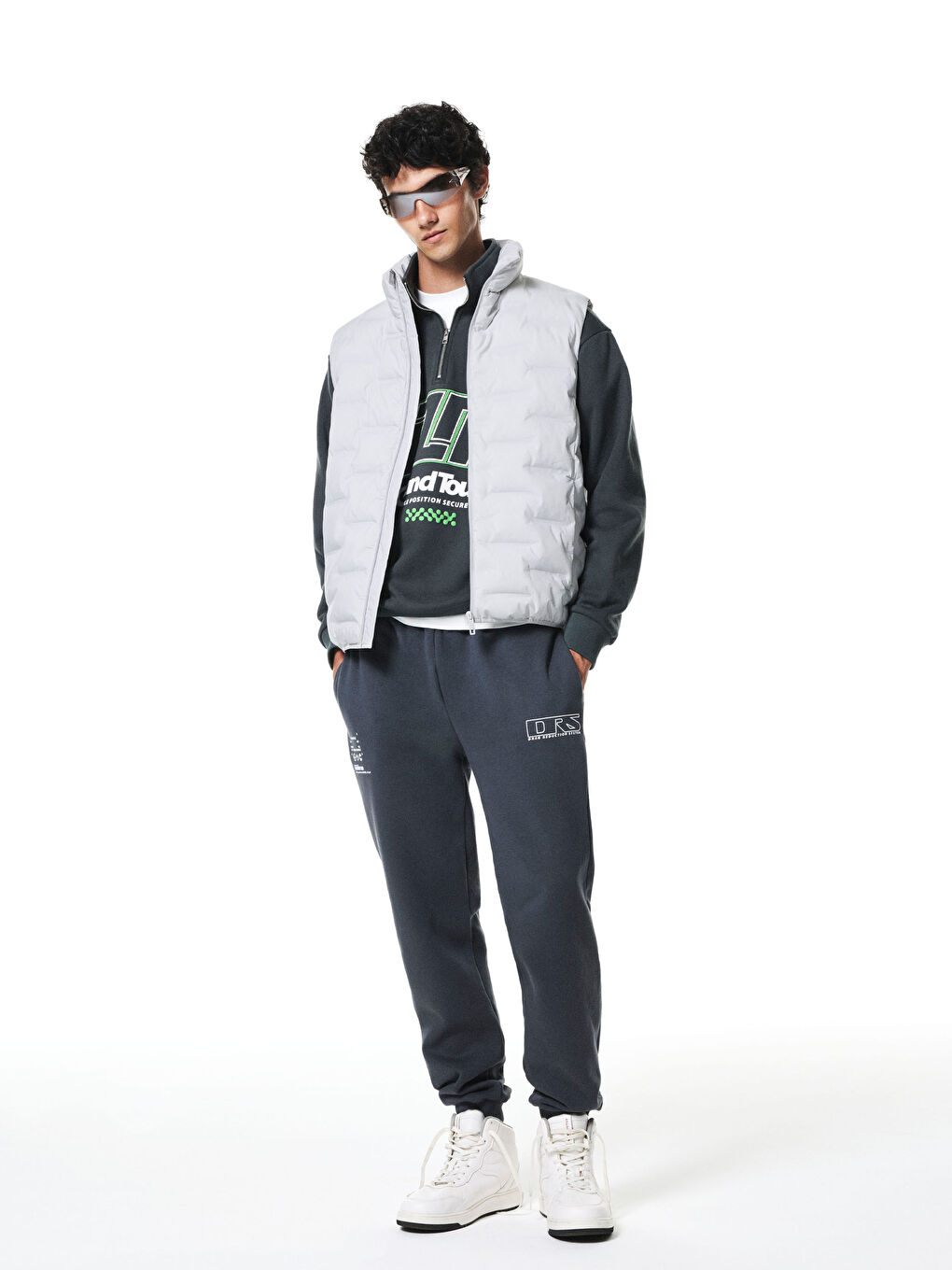 Gri Standart Kalıp Dik Yaka Erkek Şişme Yelek-1