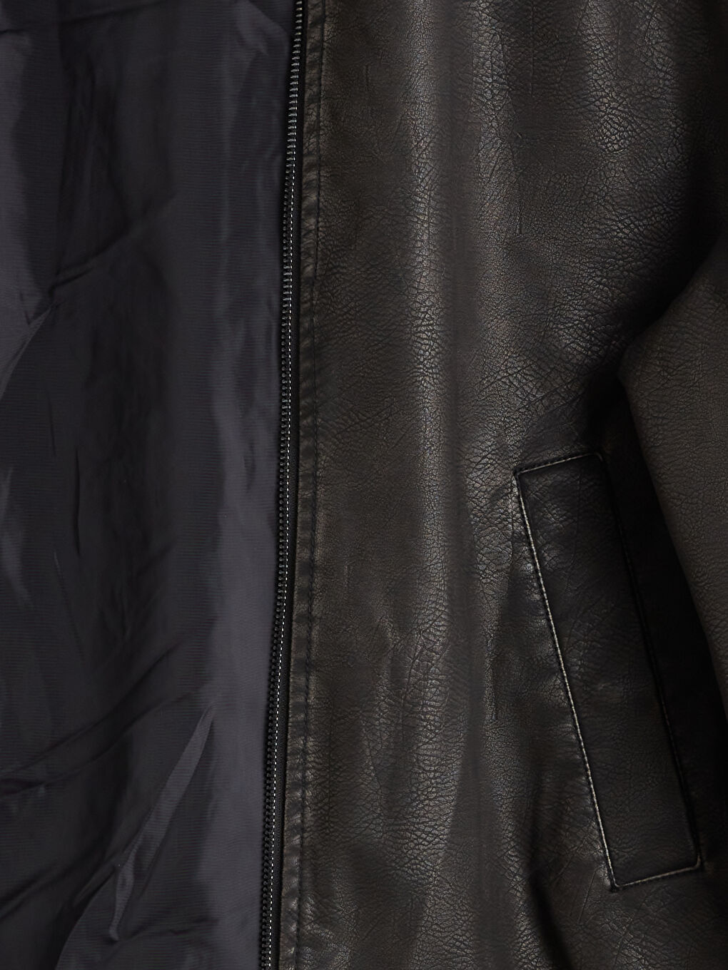 Siyah Rahat Kalıp Gömlek Yaka Erkek Deri Görünümlü Ceket-6