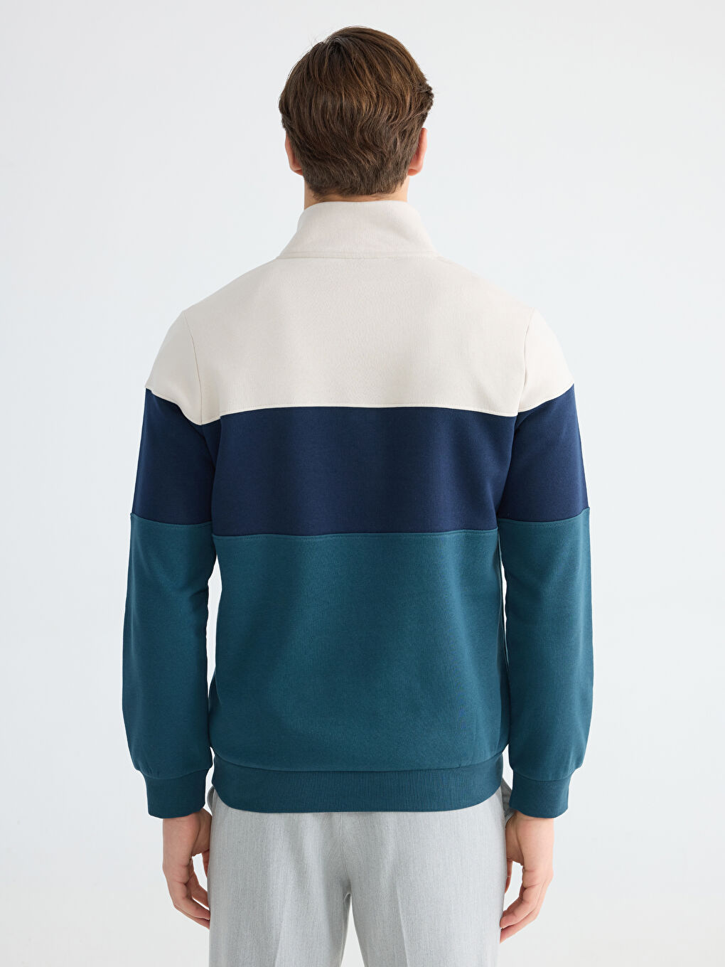 كنزة رياضية بترول رجل-3