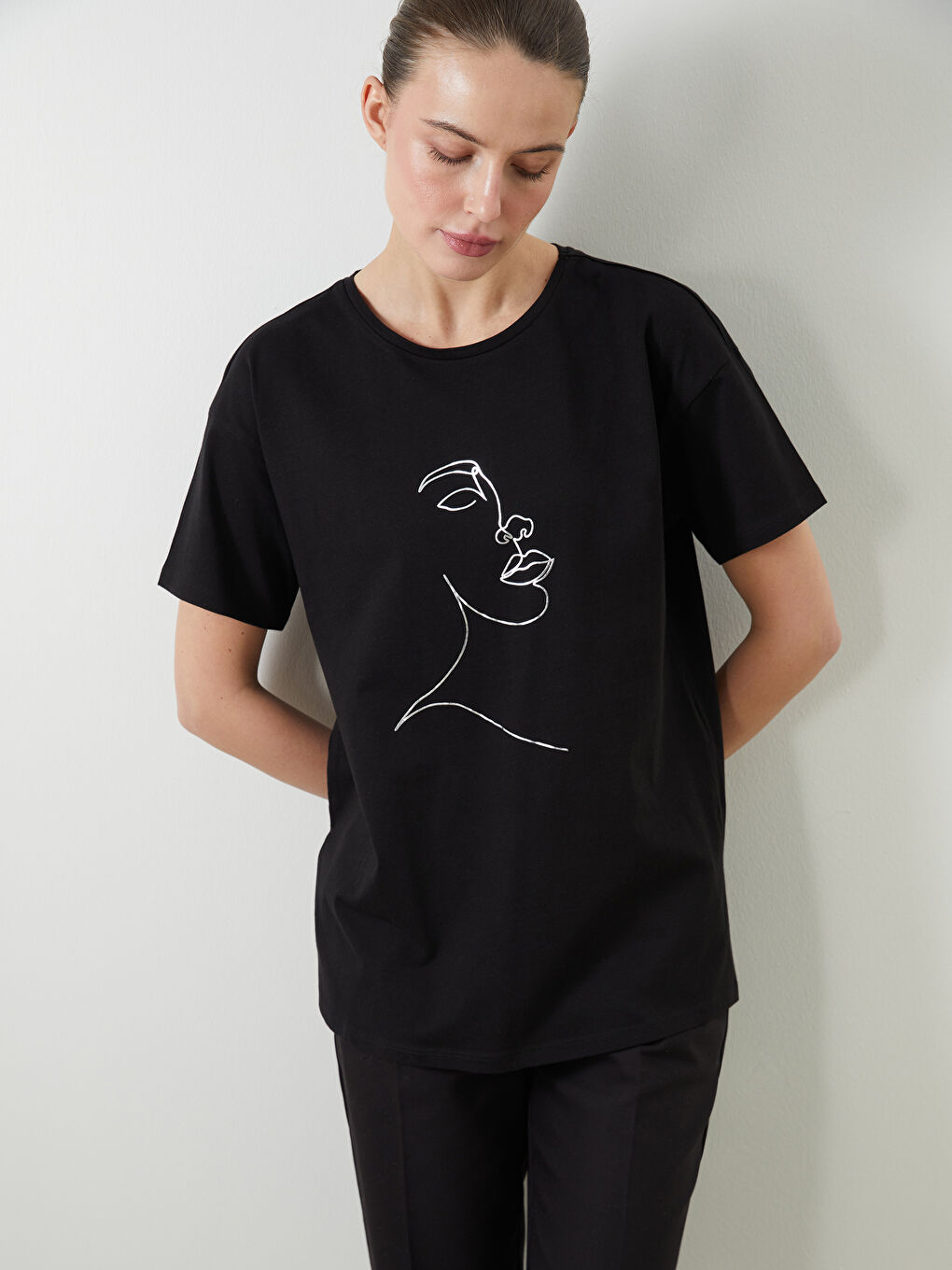 LCWAIKIKI Classic Crew Neck Printed Women's T-Shirt -W53655Z8-CVL