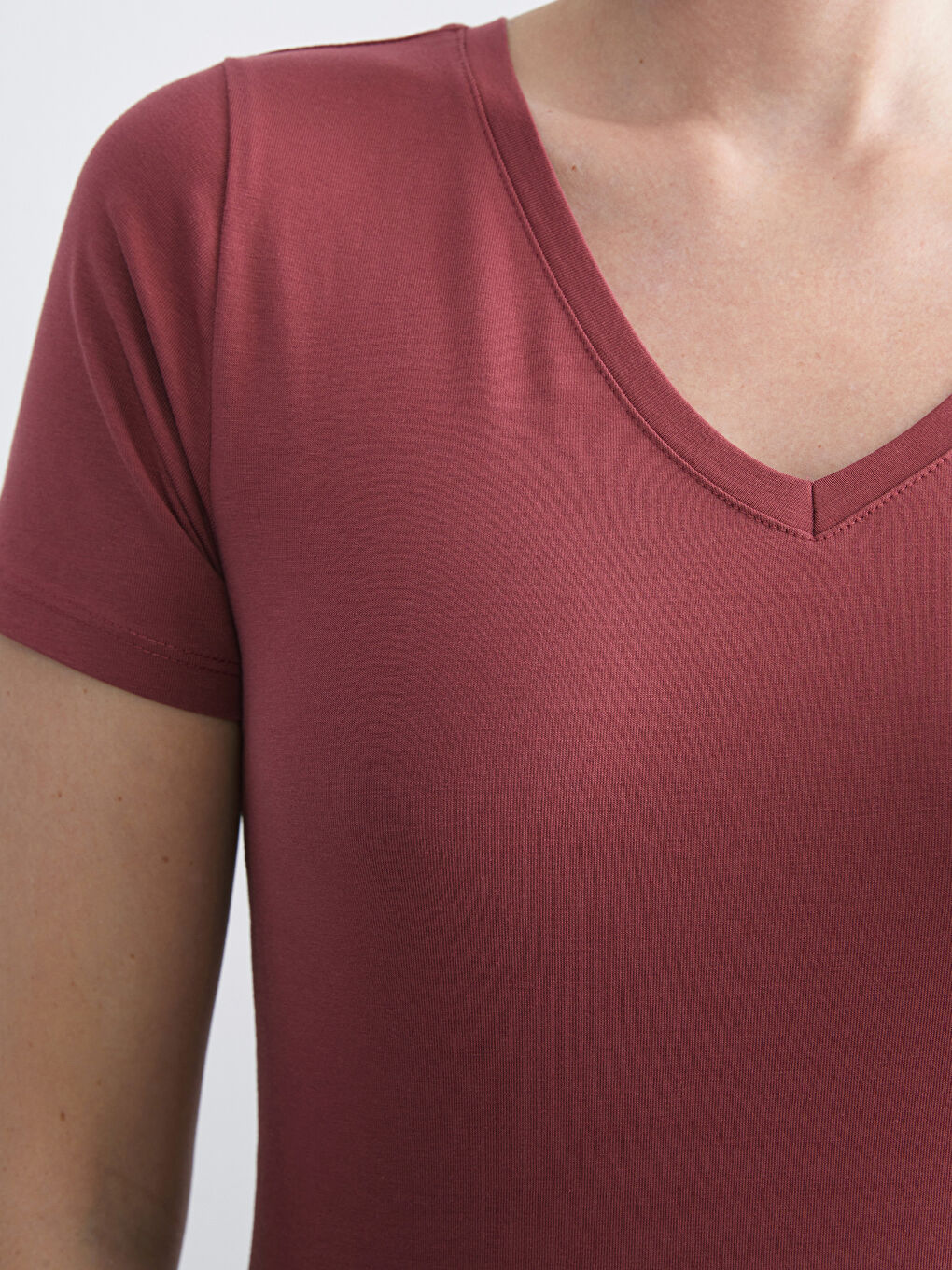 Pembe V Yaka Kadın Tişört-2