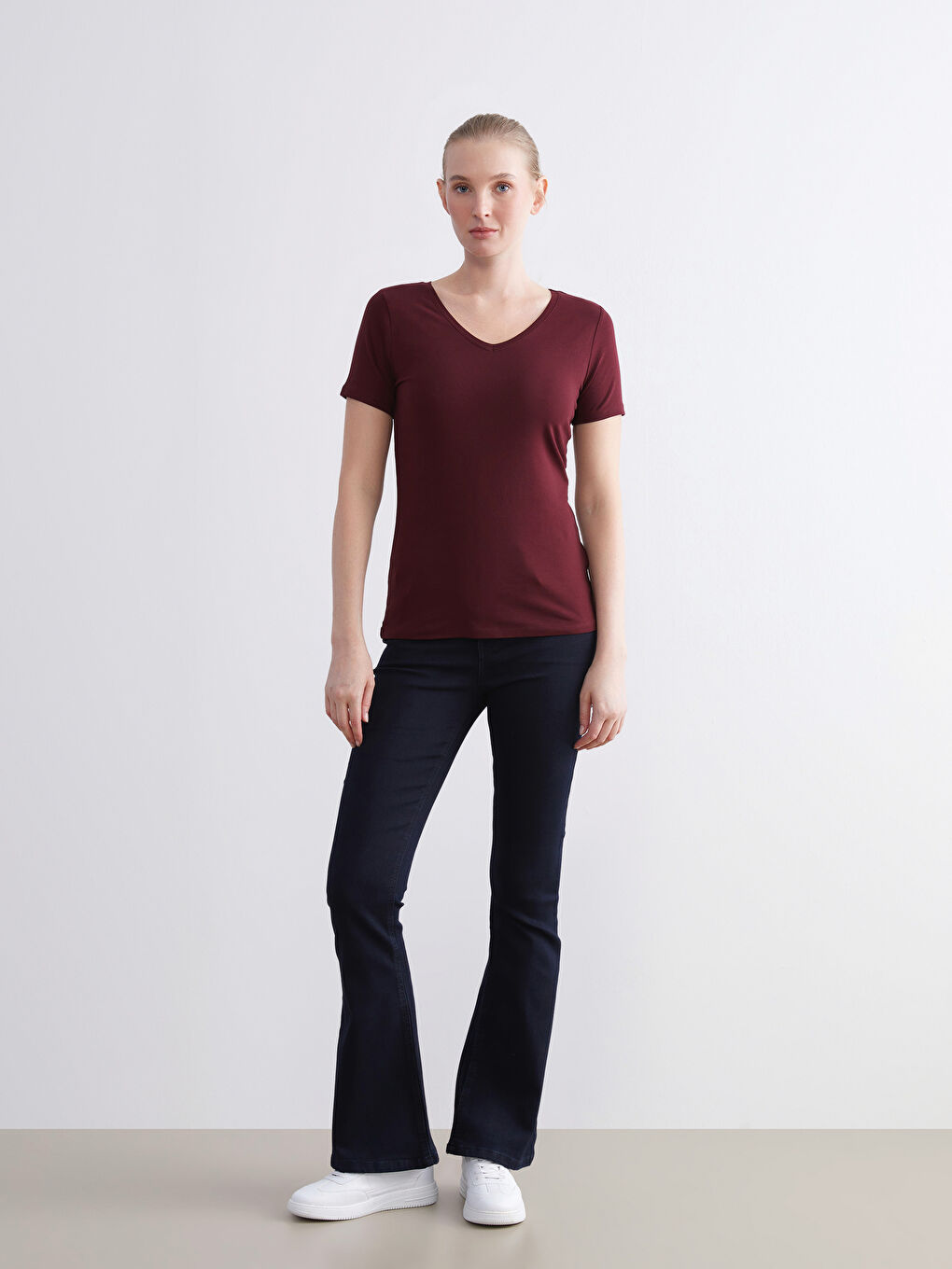 Mürdüm V Yaka Kadın Tişört-1