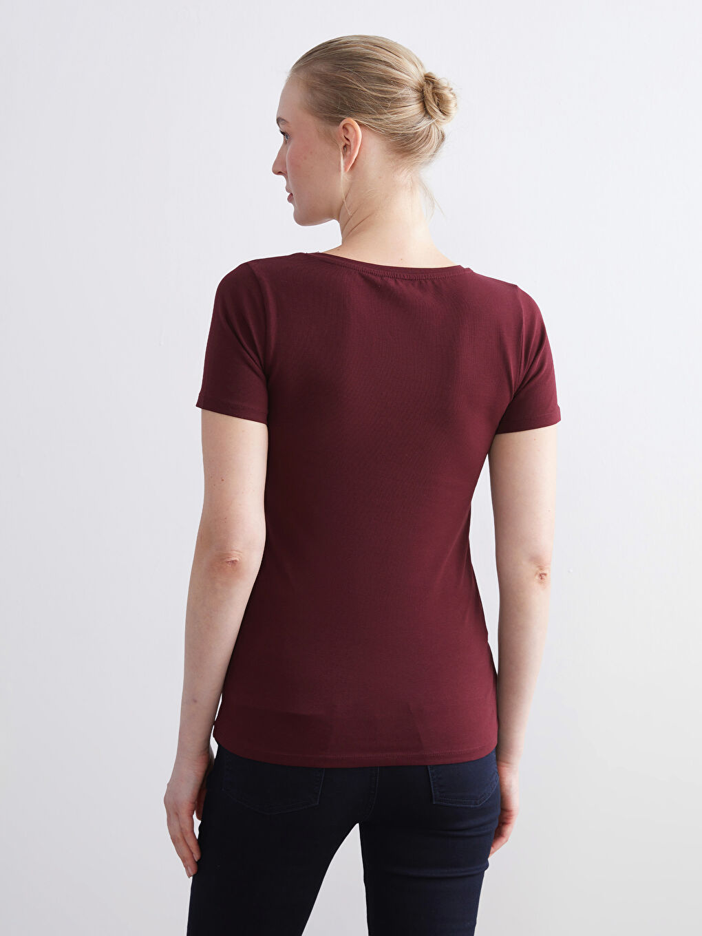 Mürdüm V Yaka Kadın Tişört-3