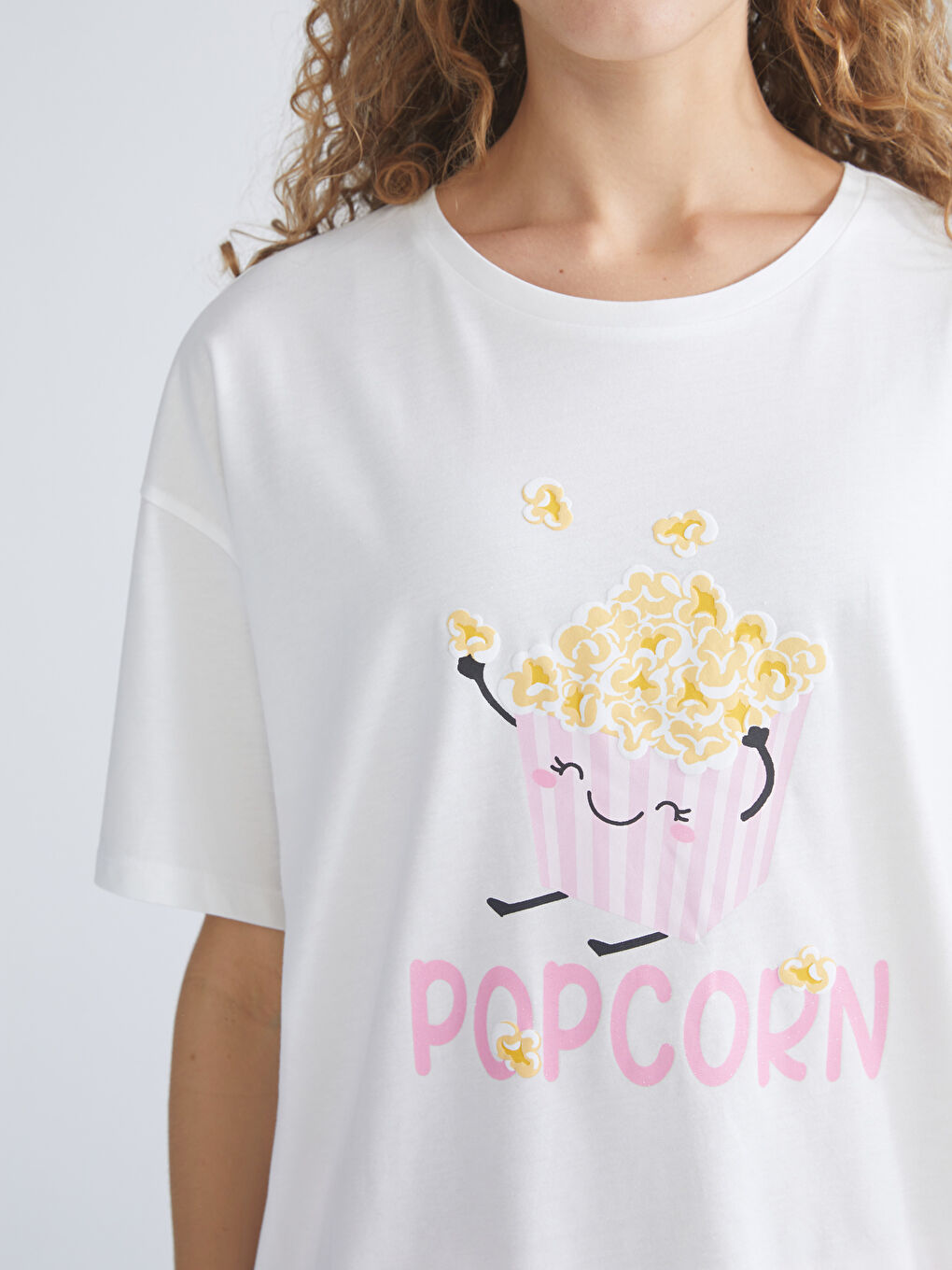 Ekru Bisiklet Yaka Baskılı Kadın Pijama Takımı-2