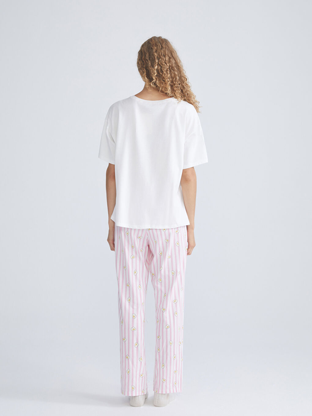 Ekru Bisiklet Yaka Baskılı Kadın Pijama Takımı-3