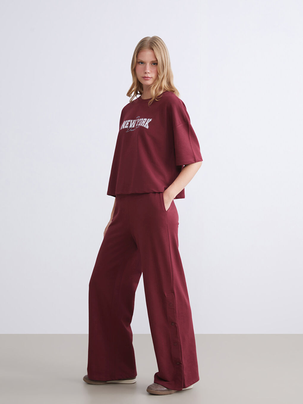 Bordo Bisiklet Yaka New York Baskılı Kadın Pijama Takımı