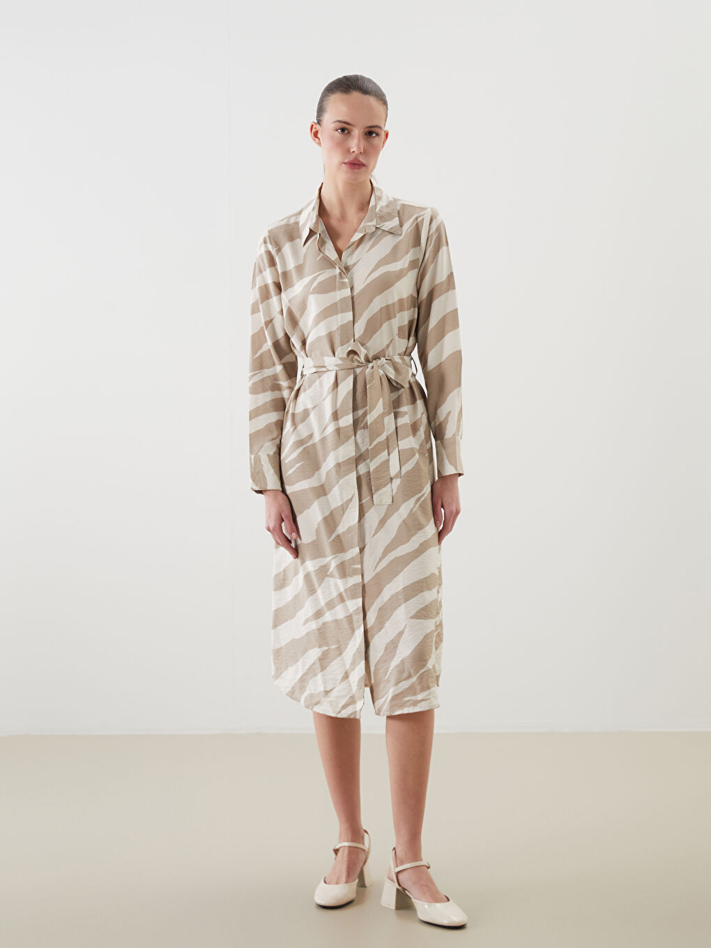 LCWAIKIKI Classic Figured Waistband Shirt Dress -W53739Z8-LRA