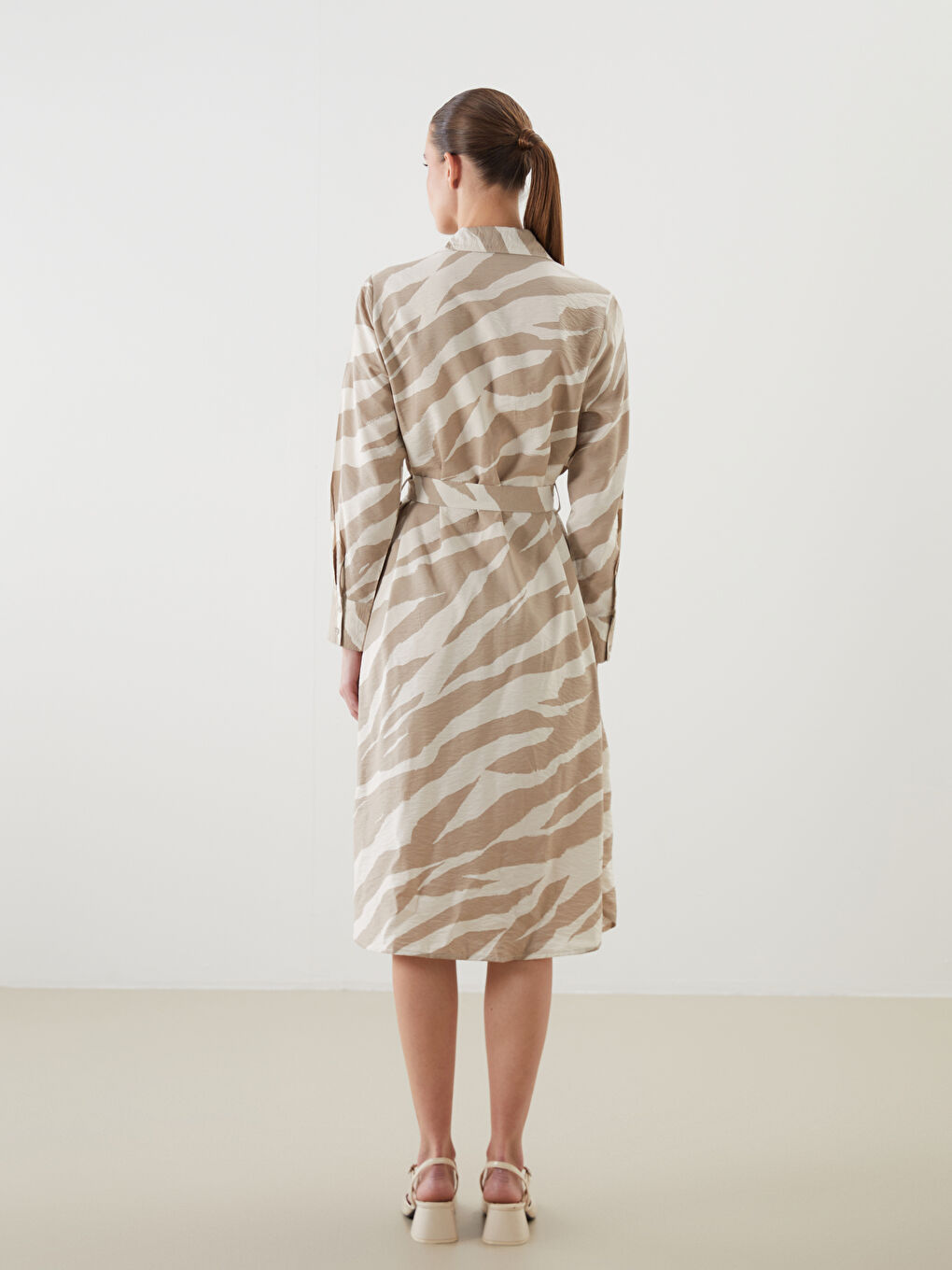 LCWAIKIKI Classic Figured Waistband Shirt Dress -W53739Z8-LRA