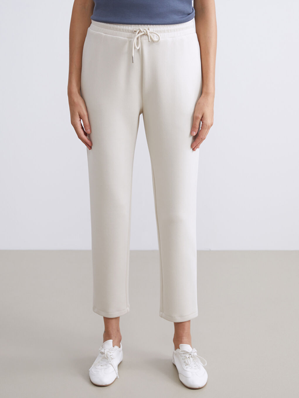 LCW Vision Women's Sweatpants with Elastic Waist -W53768Z8-G5M
