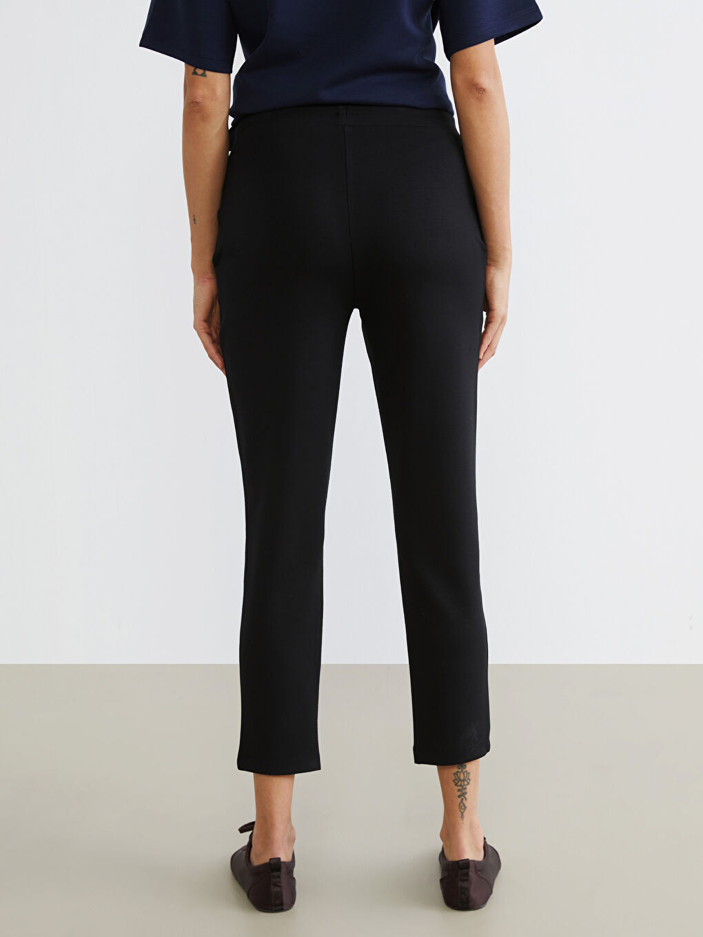 Women's Sweatpants with Elastic Waist-6