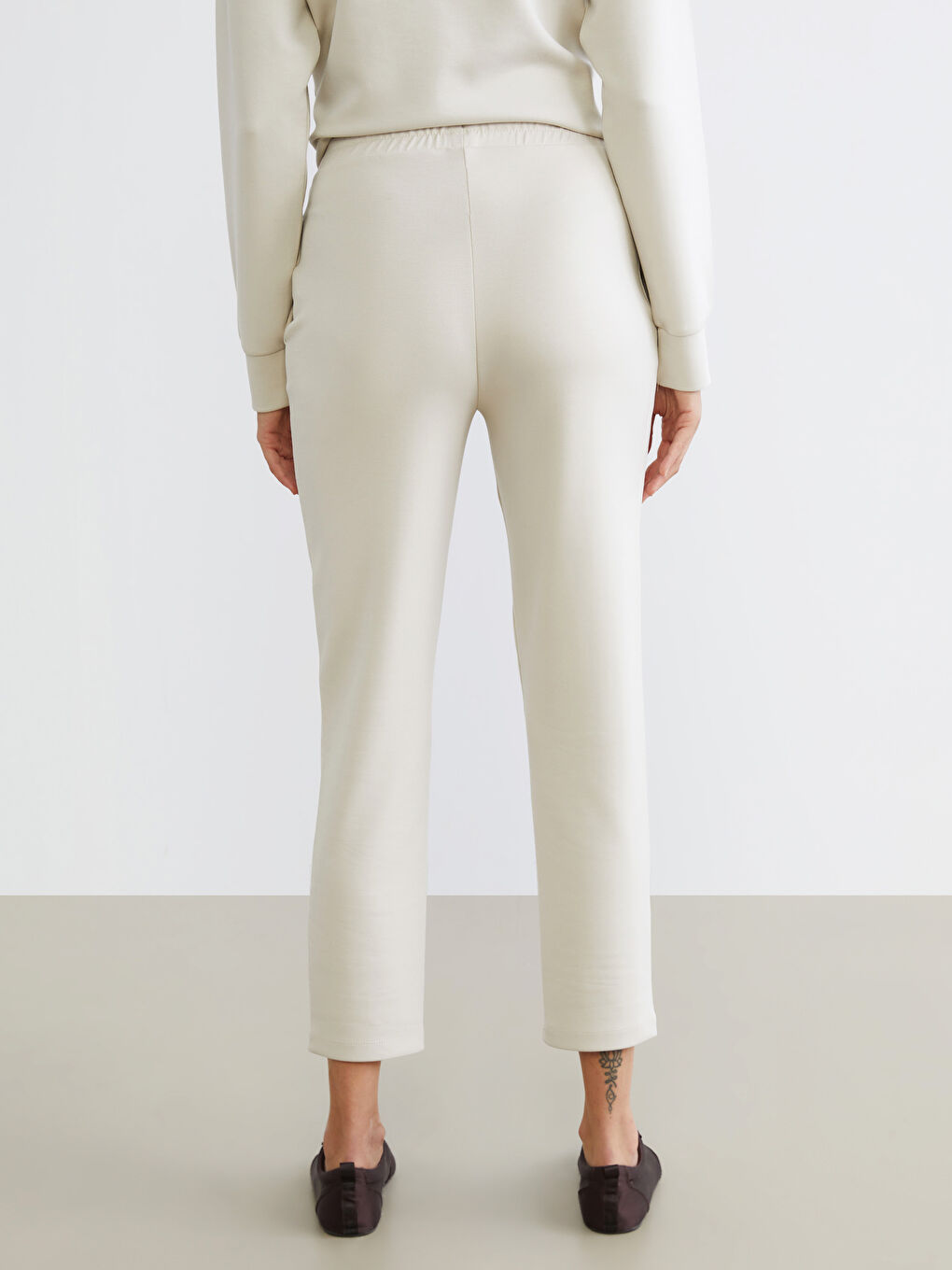 Women's Sweatpants with Elastic Waist-6