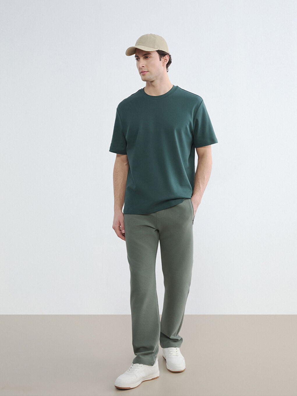 Мужская футболка с круглым вырезом и короткими рукавами-1