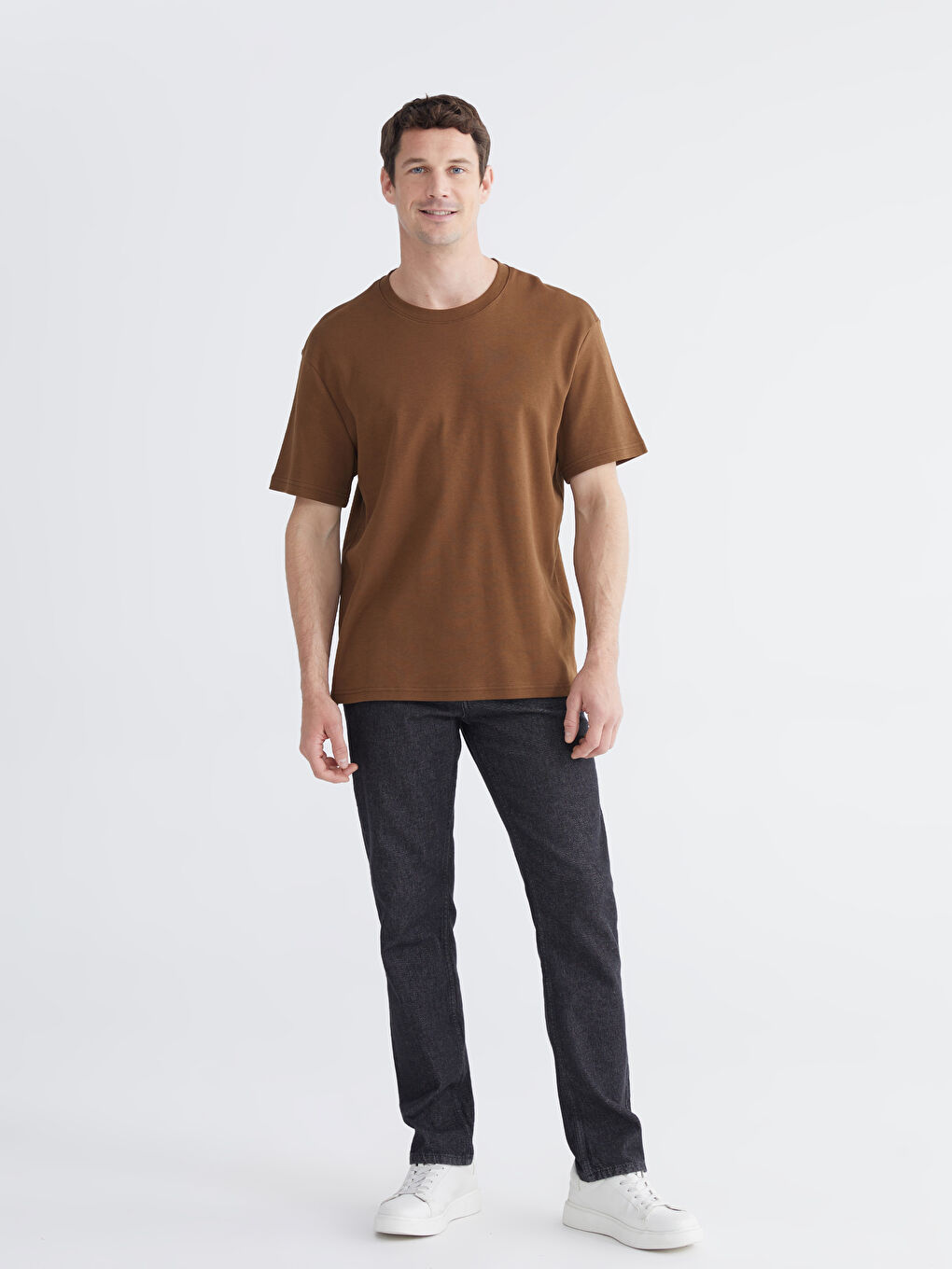 تي شيرت رجالي بكم قصير وكول مدور-1