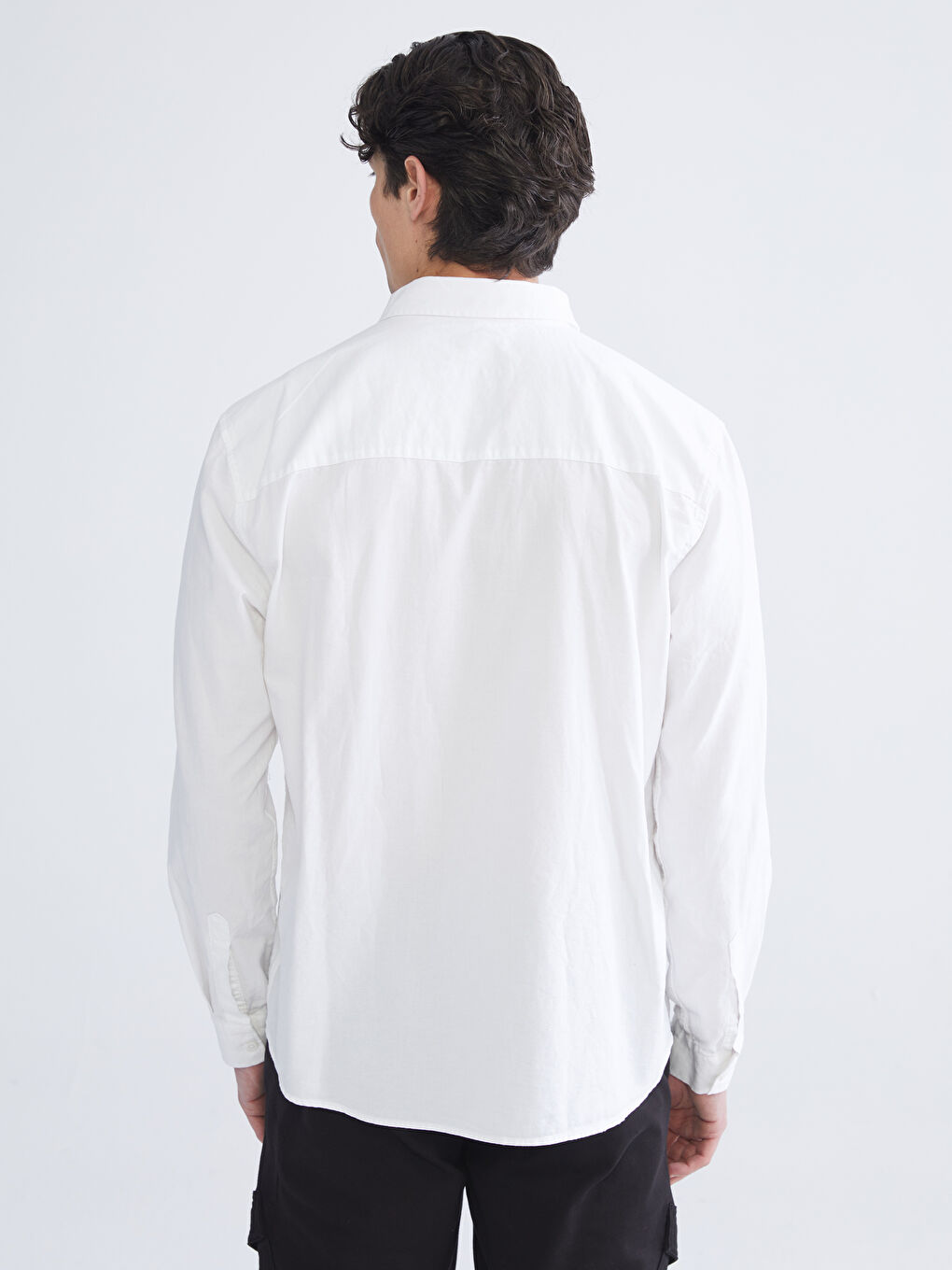 Beyaz Regular Fit Uzun Kollu Gabardin Erkek Gömlek-3
