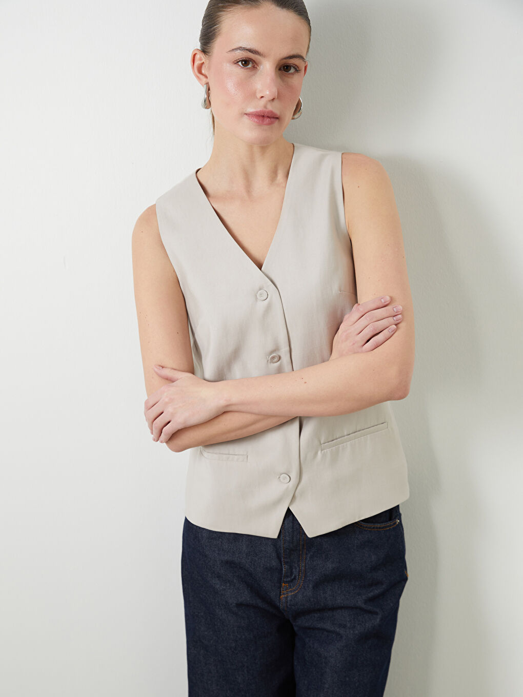 LCWAIKIKI Classic V Neck Women's Classic Waistcoat -W54112Z8-CTL