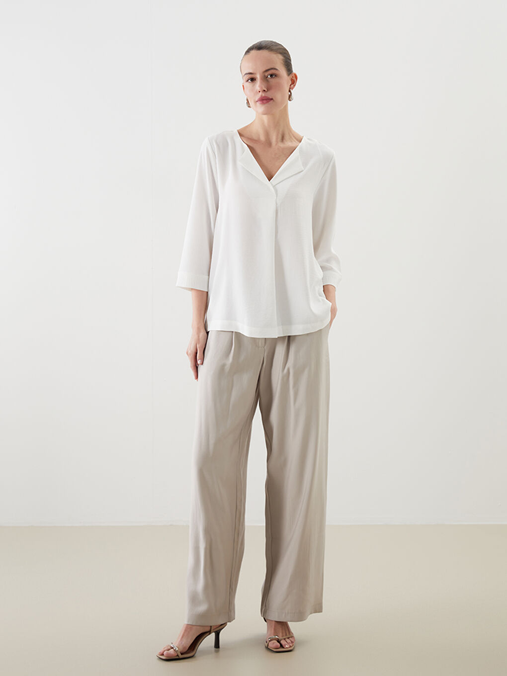 LCWAIKIKI Classic SVETLO BEŽ Bluza Žena -W54114Z8-FEW