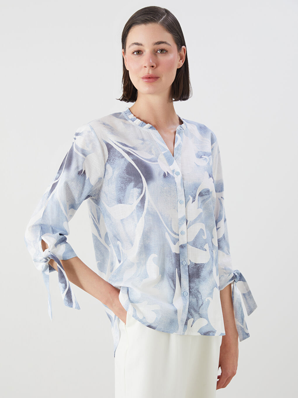 LCWAIKIKI Classic Woman BLUE Blouse -W54121Z8-LQQ