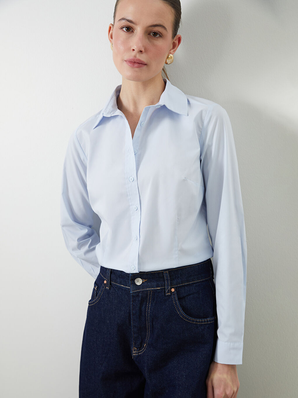 LCWAIKIKI Classic Poplin Women's Shirt -W54143Z8-VK3
