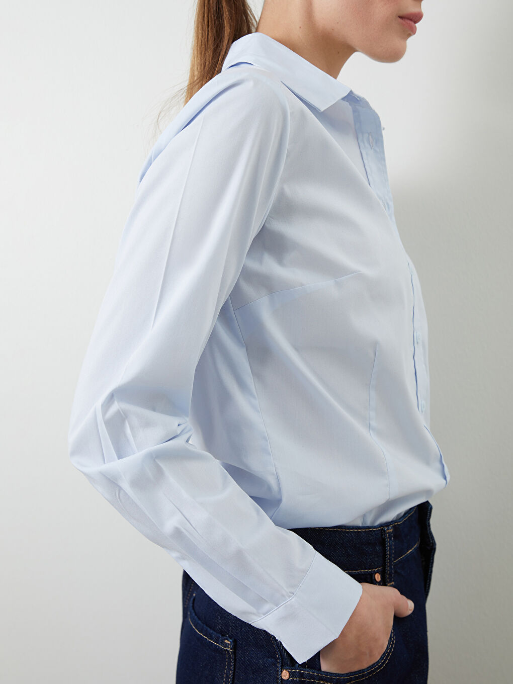 LCWAIKIKI Classic Poplin Women's Shirt -W54143Z8-VK3