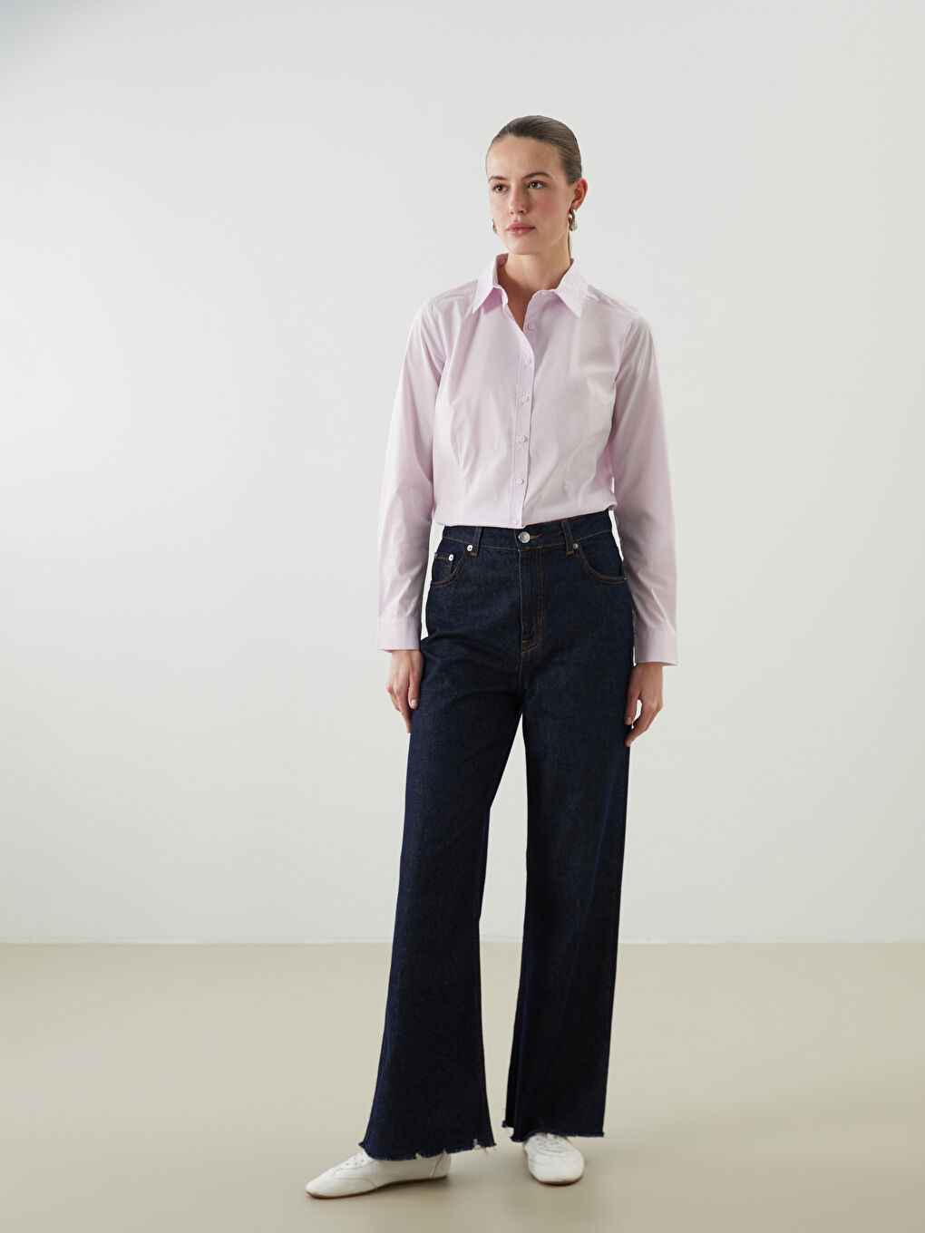 LCWAIKIKI Classic Poplin Women's Shirt -W54143Z8-VL0