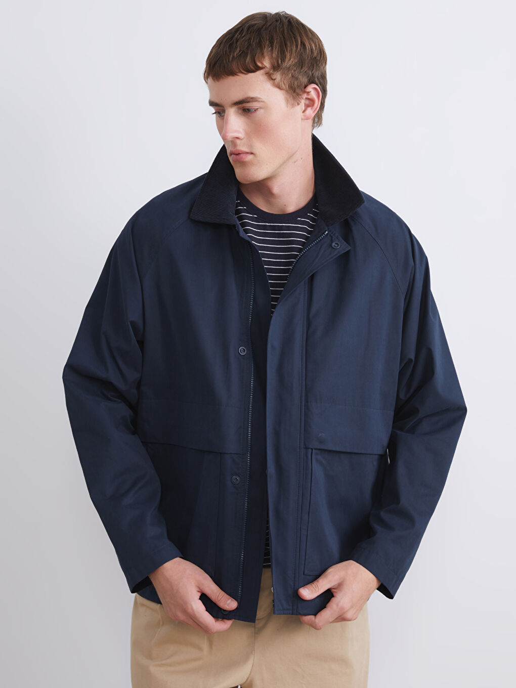 Lacivert Fitilli Kadife Yakalı Erkek İnce Mont