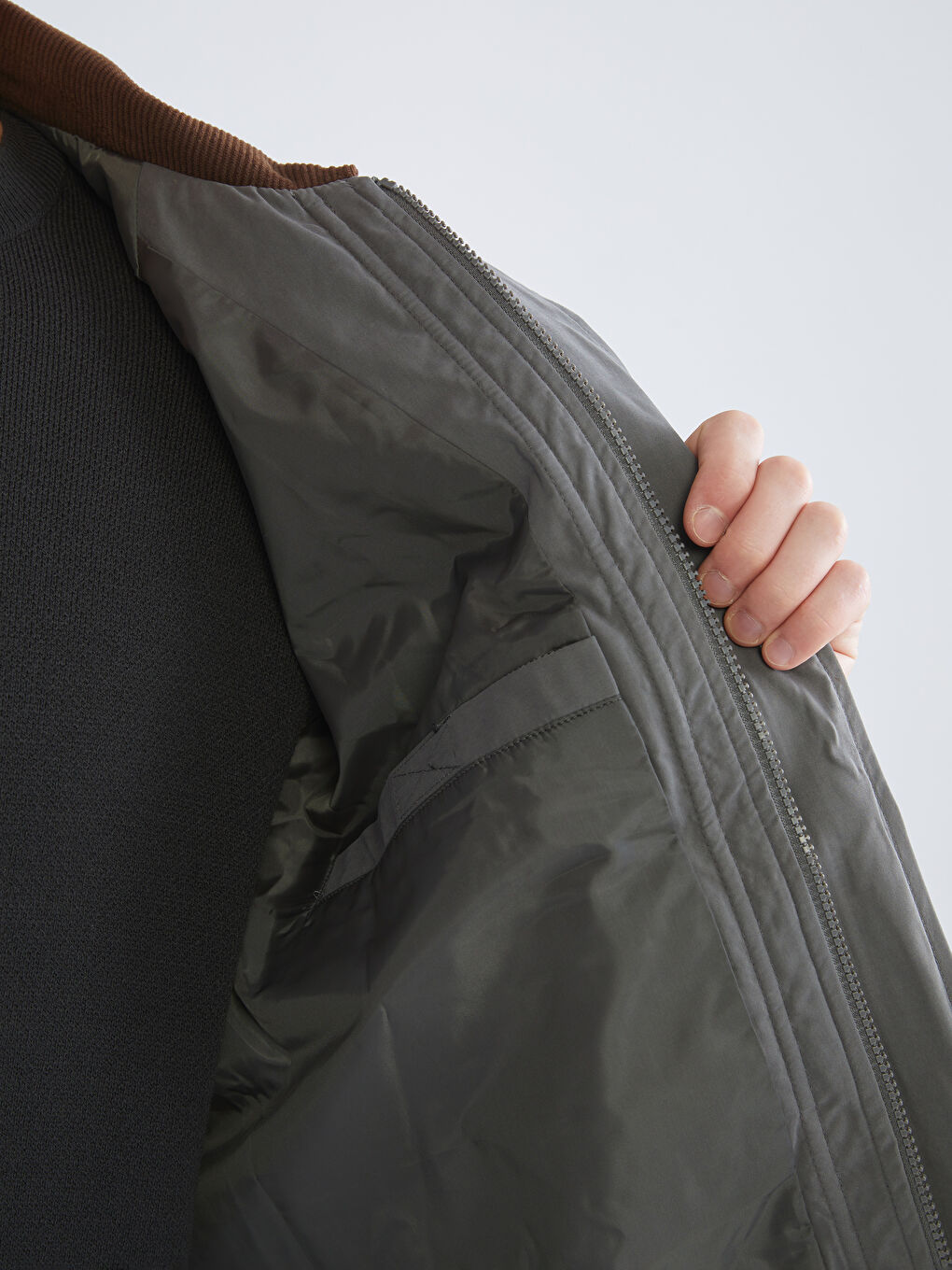 Haki Fitilli Kadife Yakalı Erkek İnce Mont-7