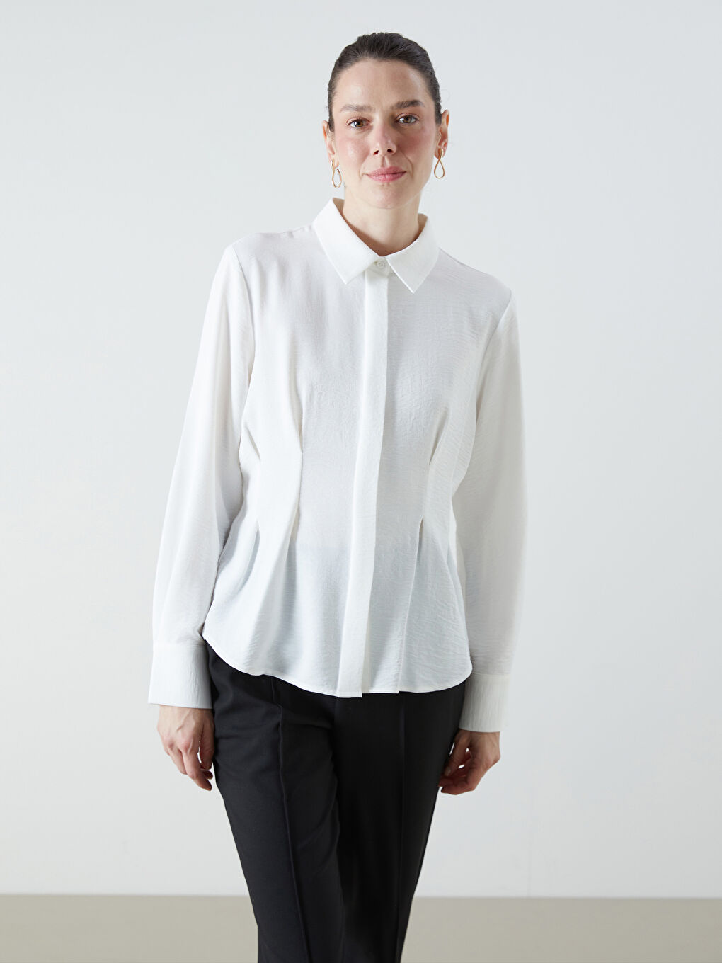 LCWAIKIKI Classic Regular Fit Aerobin Pleated Women's Shirt -W54159Z8-Q6K
