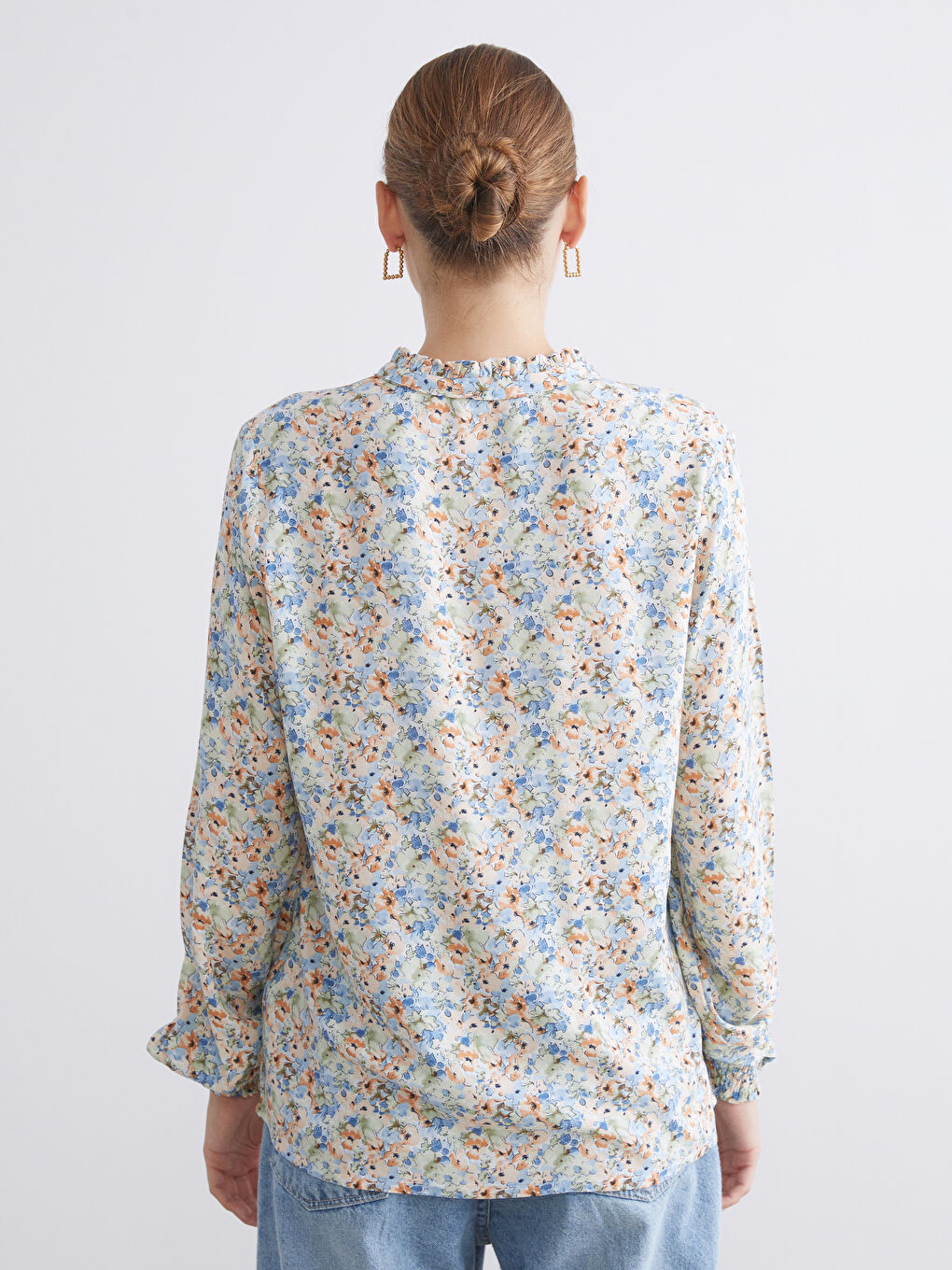 LCWAIKIKI Classic Tie Neck Floral Blouse -W54169Z8-LRR