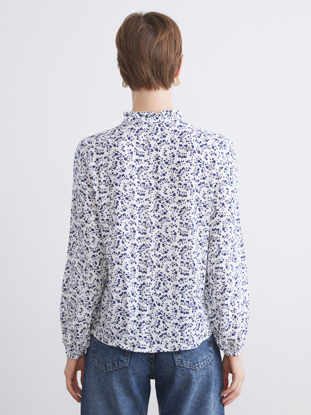 LCWAIKIKI Classic Tie Neck Floral Blouse -W54169Z8-LU7