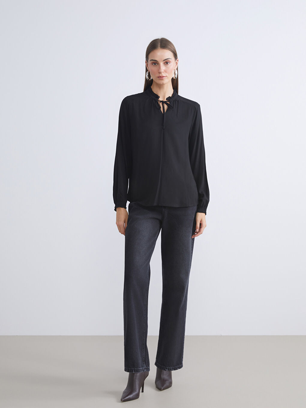 LCWAIKIKI Classic Woman BLACK Blouse -W54170Z8-CVL