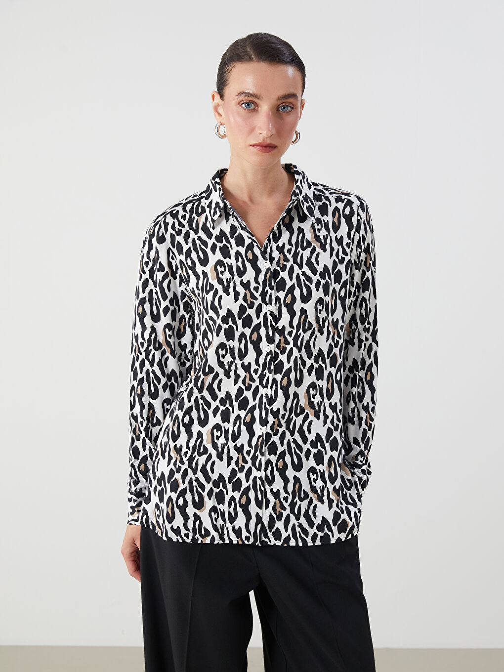 LCWAIKIKI Classic Patterned Women's Shirt -W54172Z8-LQJ