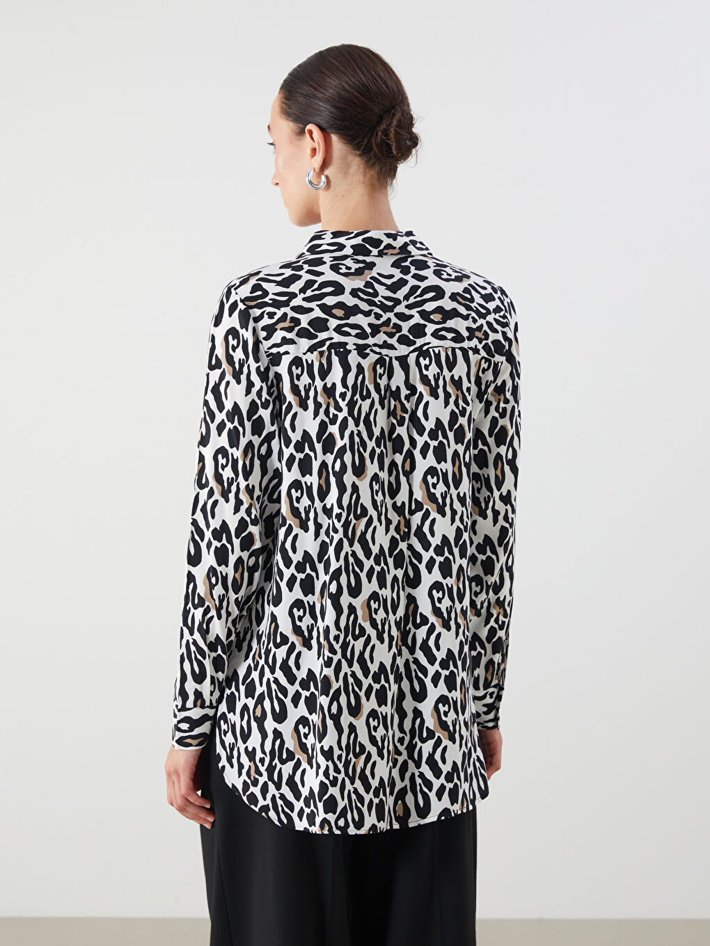LCWAIKIKI Classic Patterned Women's Shirt -W54172Z8-LQJ