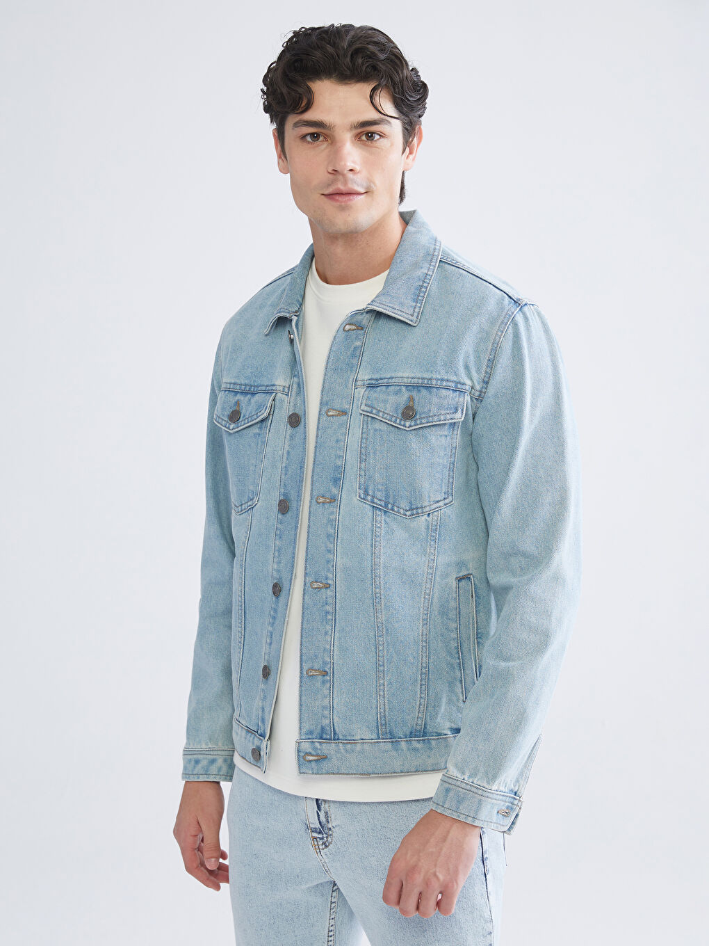 Standard Fit Men's Denim Jacket