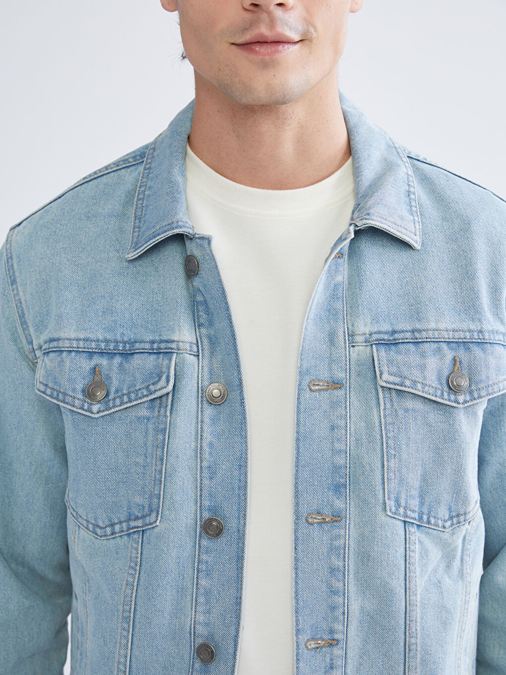 Standard Fit Men's Denim Jacket-2