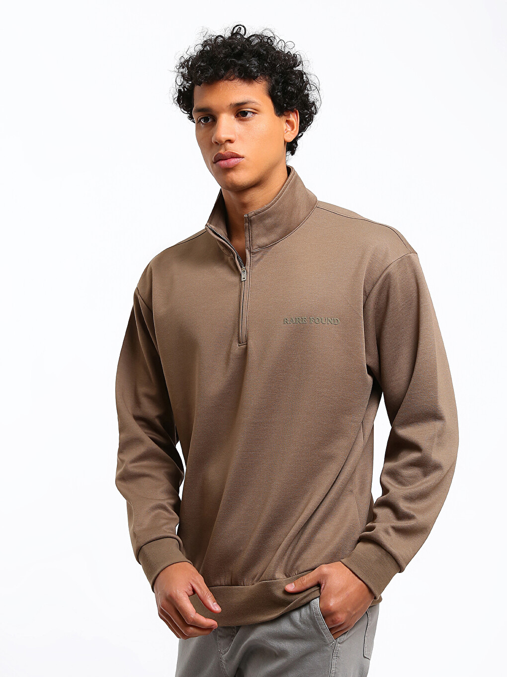 Kahverengi Dik Yaka Baskılı Erkek Sweatshirt-3