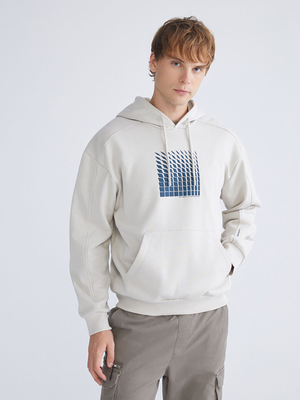 Bej Uzun Kollu Baskılı Erkek Hoodie