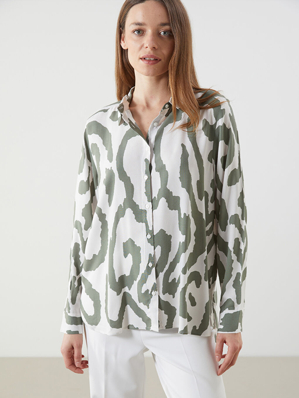 LCWAIKIKI Classic Patterned Women's Shirt -W54323Z8-LRR