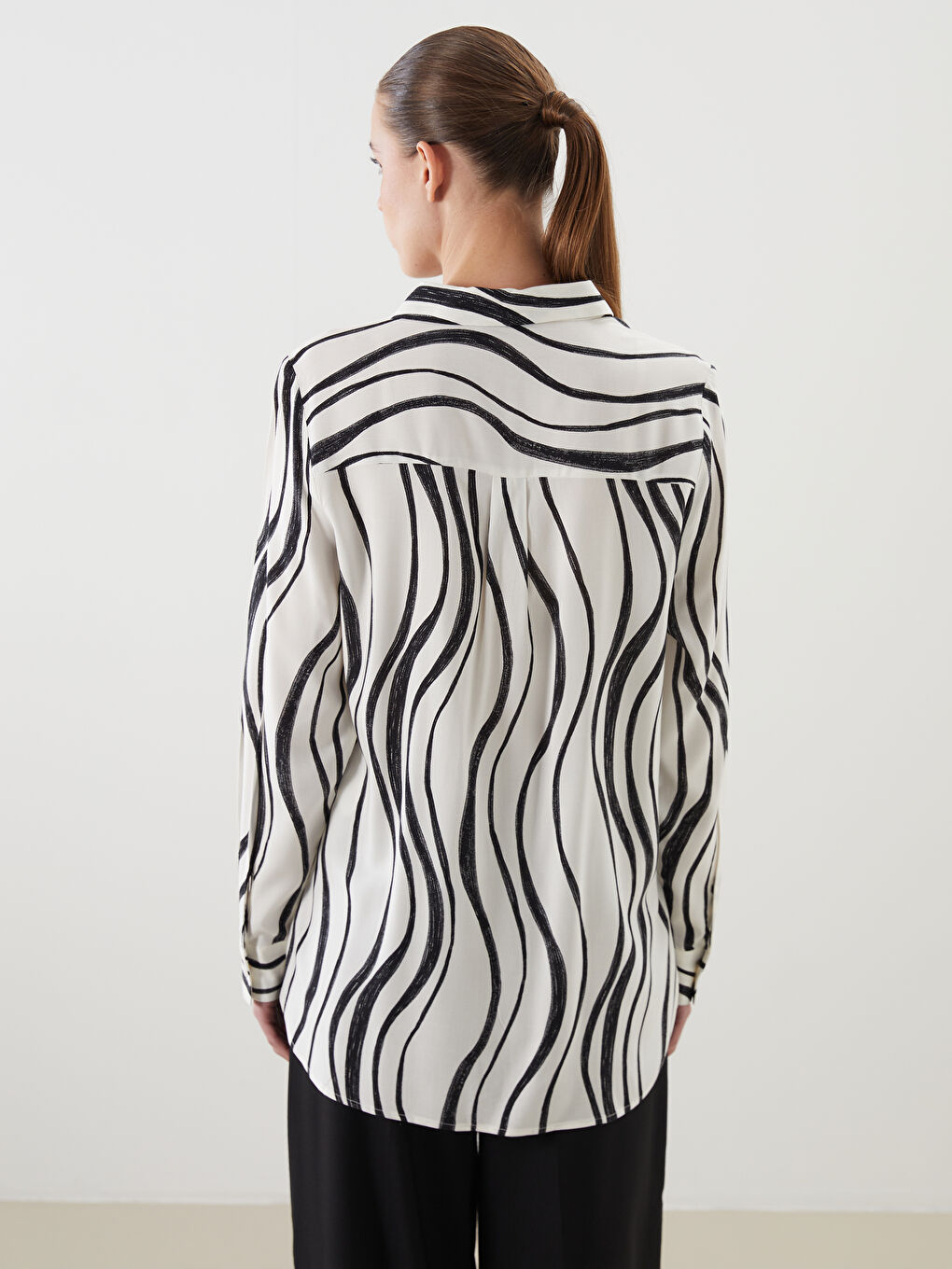 LCWAIKIKI Classic Patterned Women's Shirt -W54323Z8-VE4