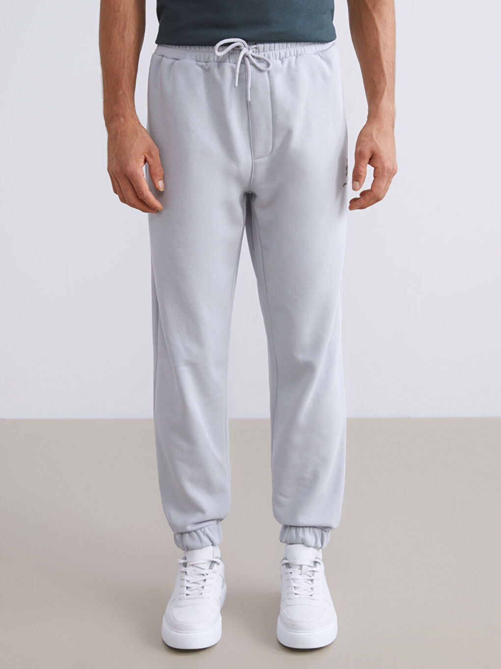 Standard Fit Men's Jogger Sweatpants-2