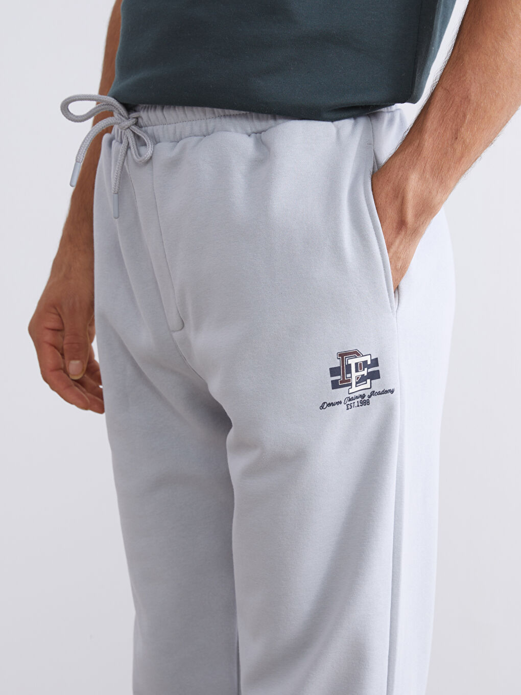 Standard Fit Men's Jogger Sweatpants-4