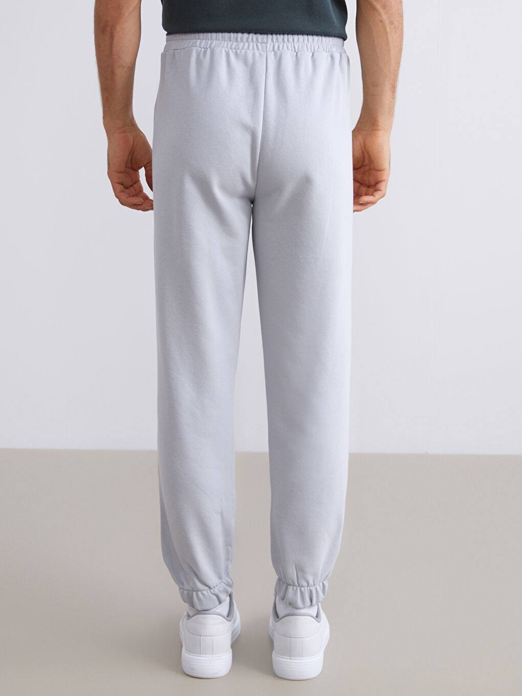Standard Fit Men's Jogger Sweatpants-6