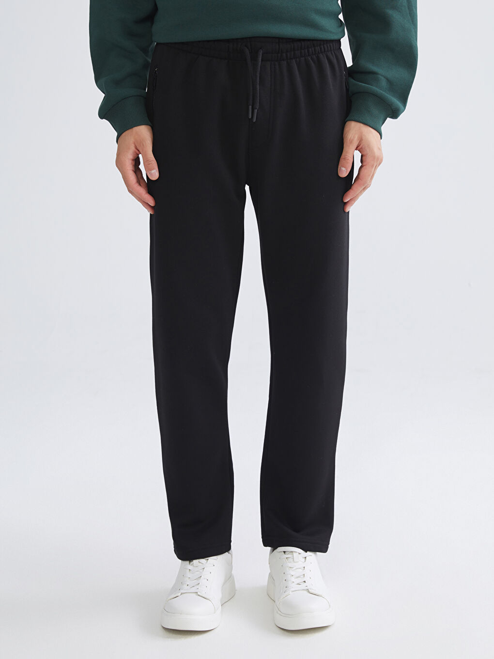 Siyah Standart Kalıp Erkek Eşofman Altı-1