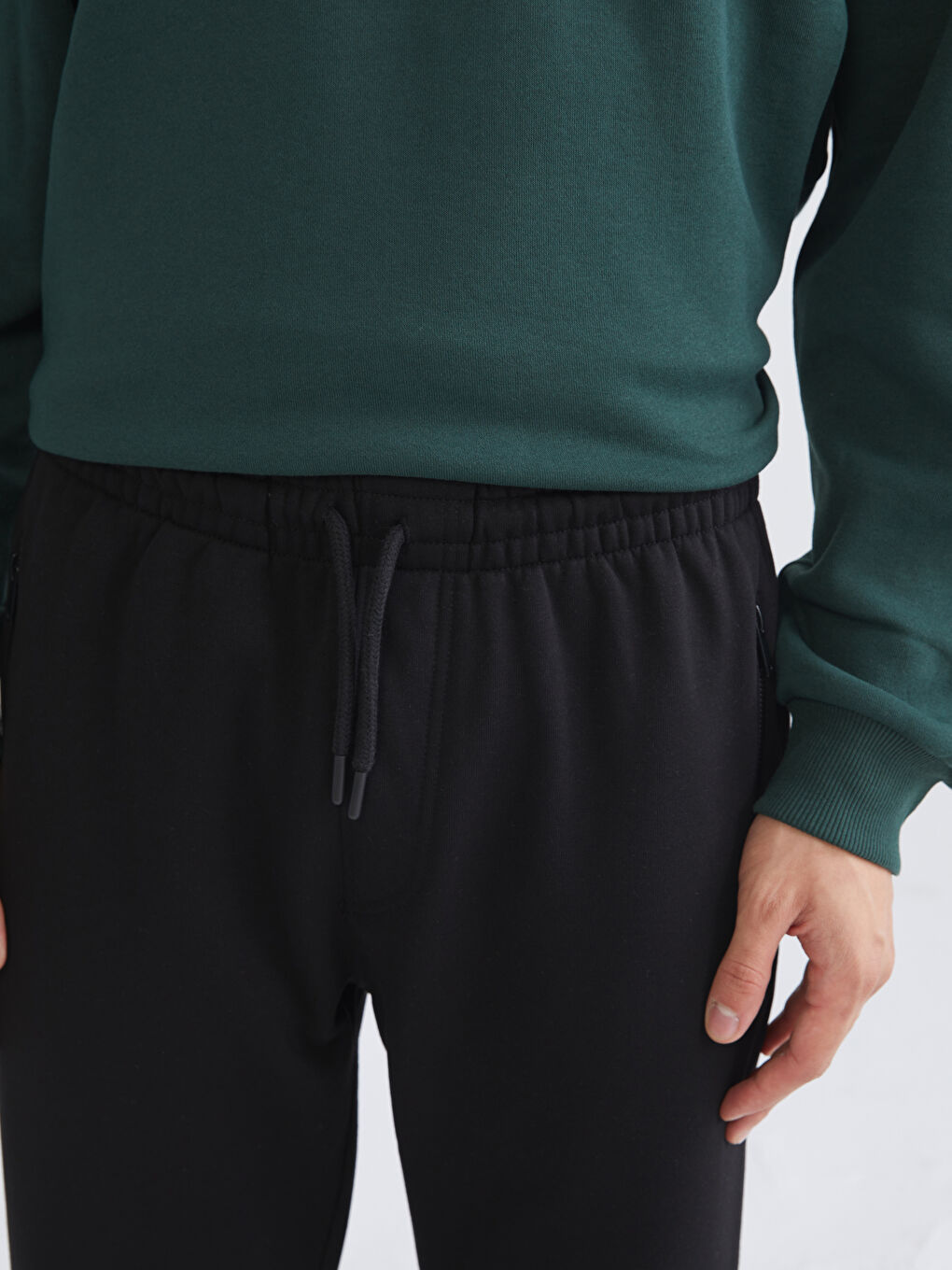 Siyah Standart Kalıp Erkek Eşofman Altı-2