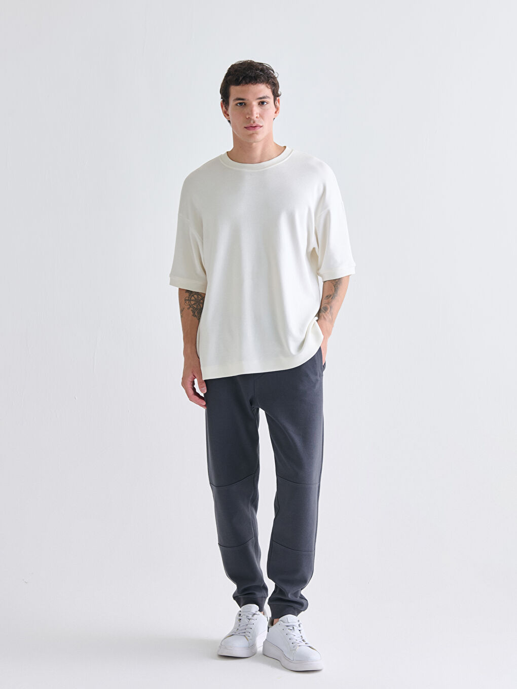 Standard Fit Drawstring Men's Sweatpants