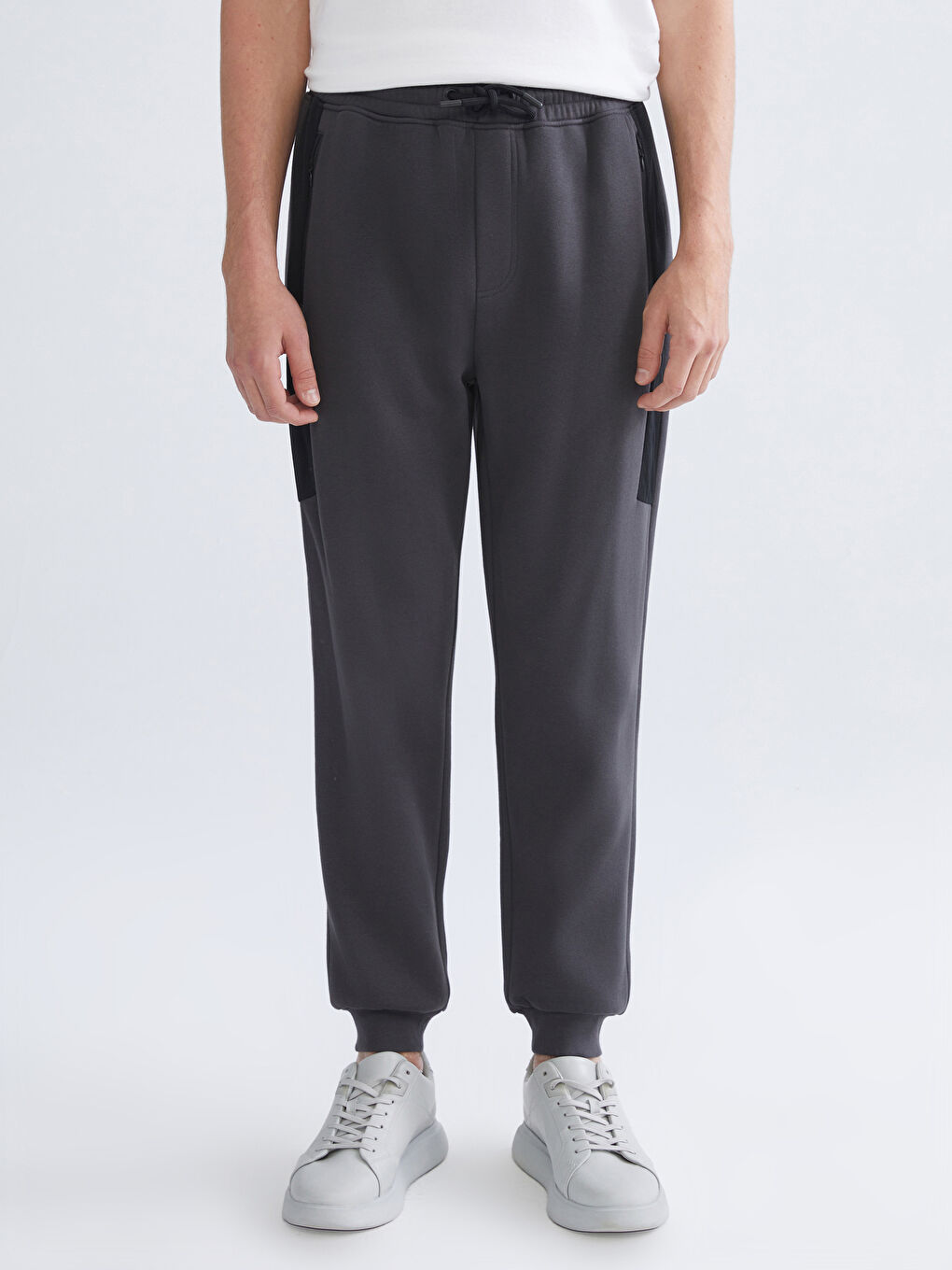 Standard Fit Men's Jogger Sweatpants-1