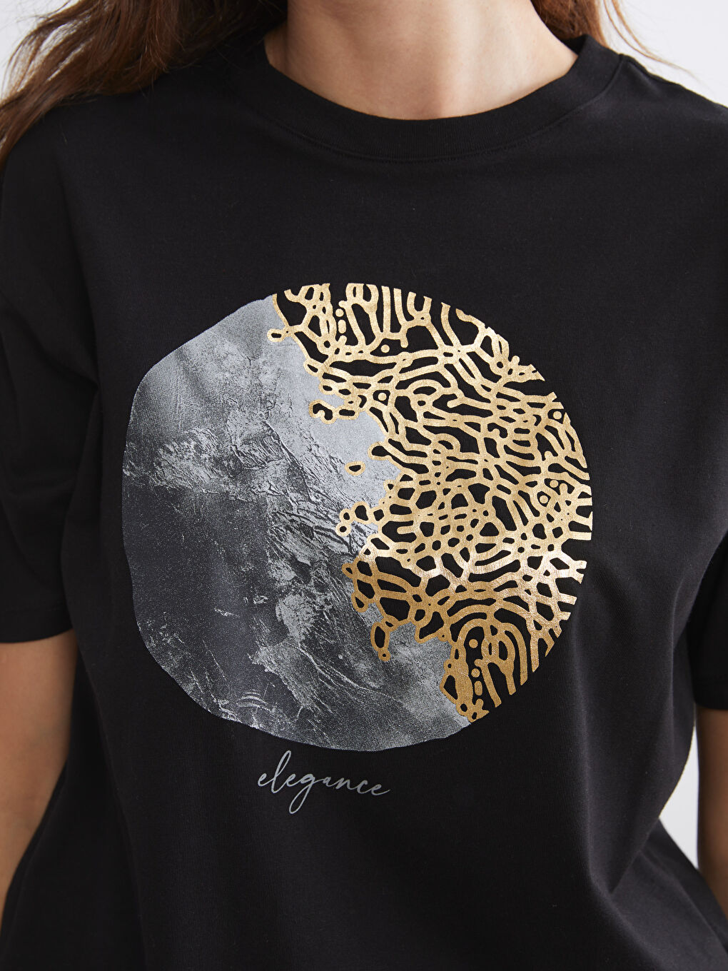Siyah Bisiklet Yaka Baskılı Oversize Kadın Tişört-2