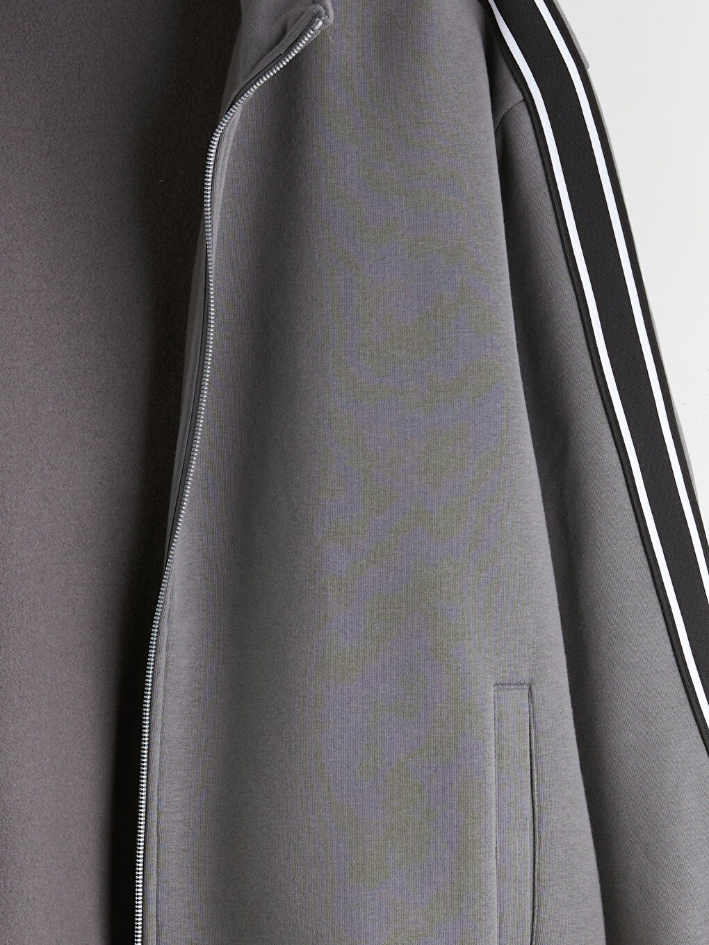 Gri Dik Yaka Uzun Kollu Erkek Fermuarlı Sweatshirt-5