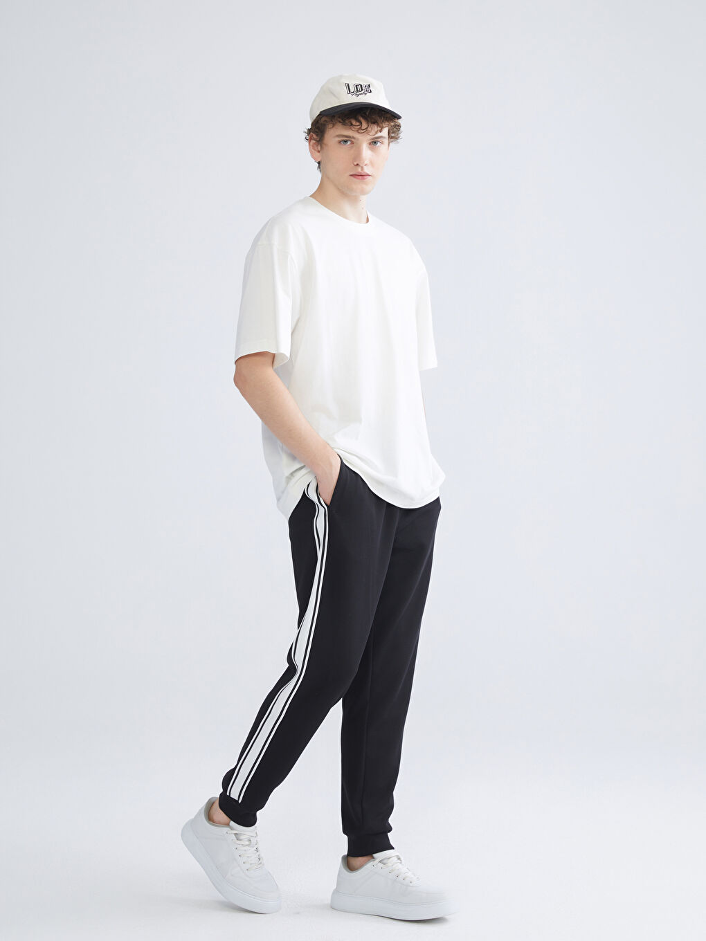 Standard Fit Men's Jogger Sweatpants
