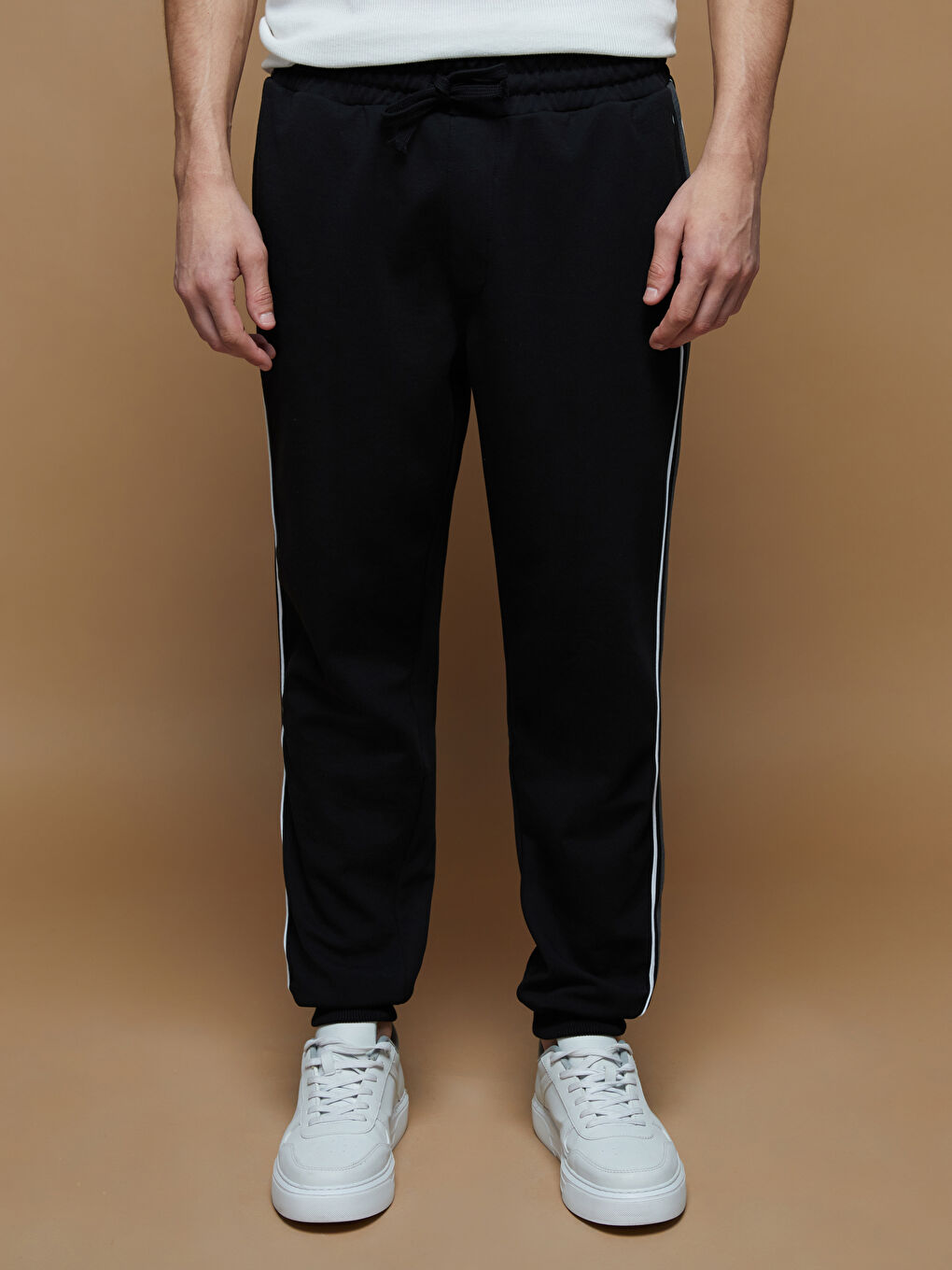Standard Fit Men's Jogger Sweatpants-1